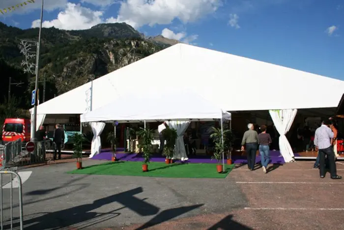 Structures du salon des Artisanales de Maurienne à Modane