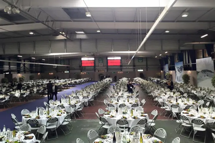 Vaisselle et mobilier du Grand Ski 2016