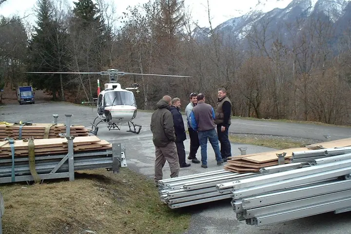 Montage de la tente au Fort de Tamié