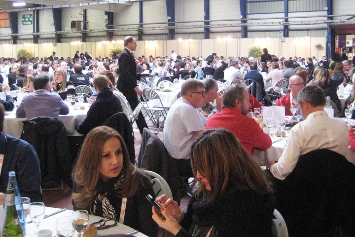 Repas de 1 200 convives équipé par Benier Location