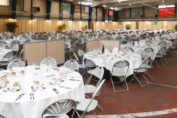 Repas de 1 200 convives
