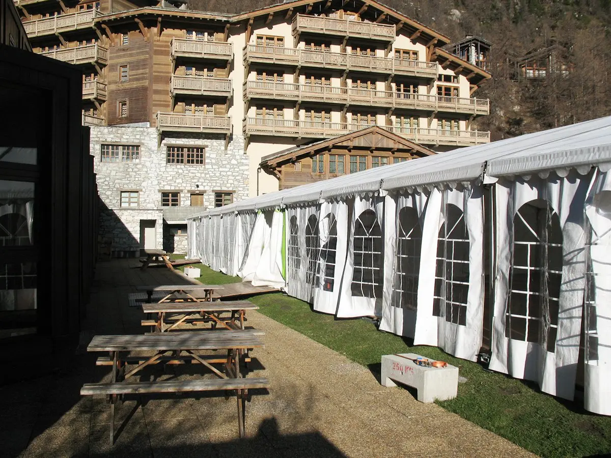 Structure de 10 × 39 m à Val d’Isère