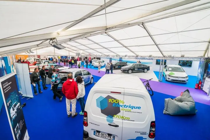 Tentes du salon de la voiture électrique, Val d’Isère