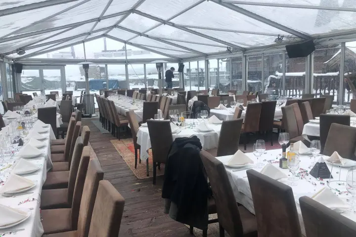 Tente transparente sur les pistes de Courchevel