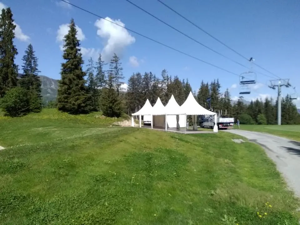 Tentes Garden avec plancher à Méribel
